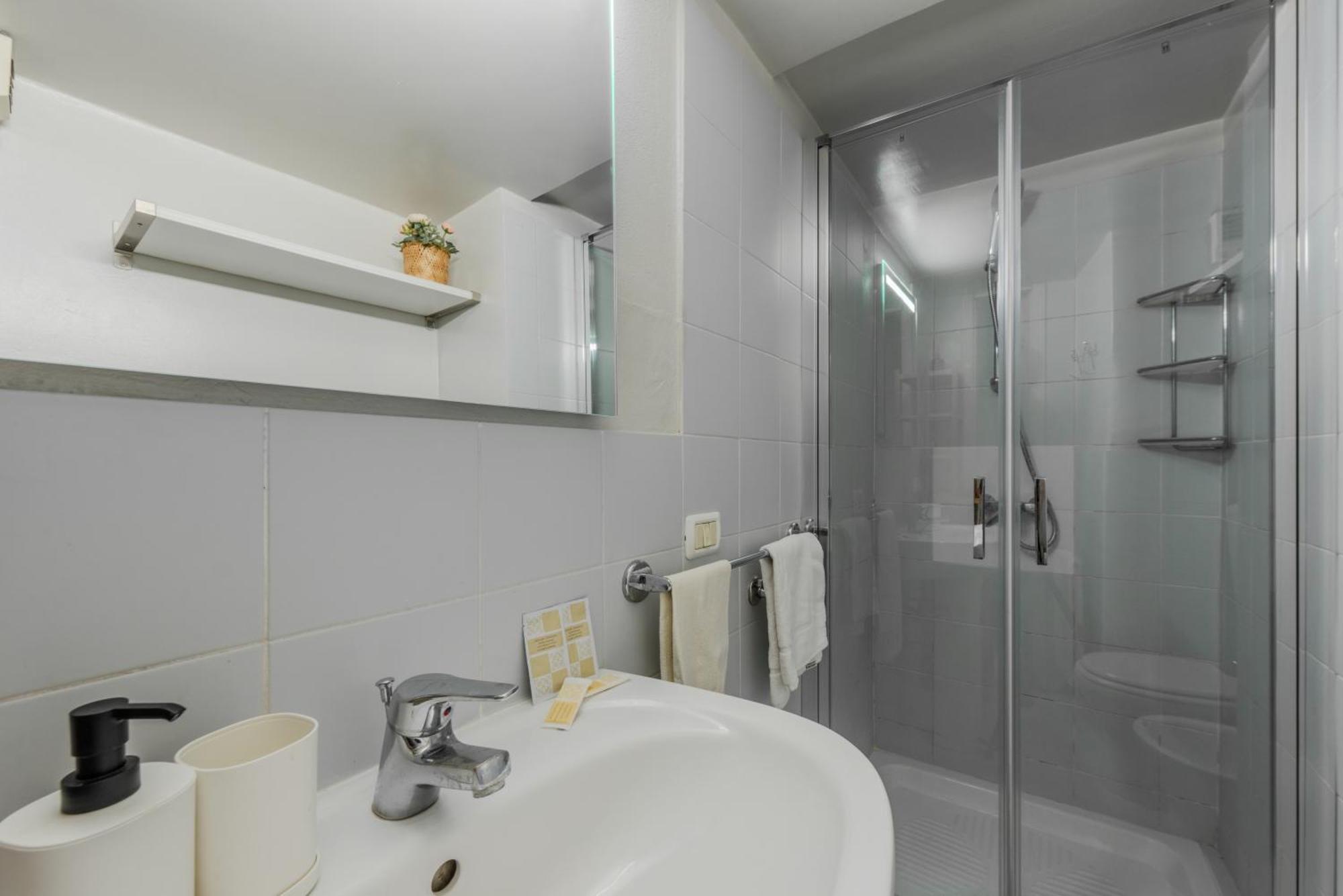 Appartement Porta Garibaldi Antique Charm à Milan Extérieur photo